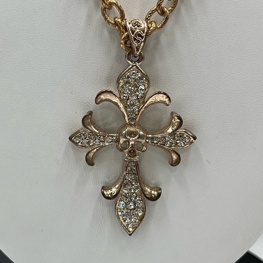 Betsey Johnson Cross Skull Pave Crystal Gold Tone‎ Necklace